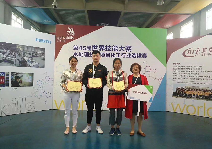 比赛现场2_看图王.jpg